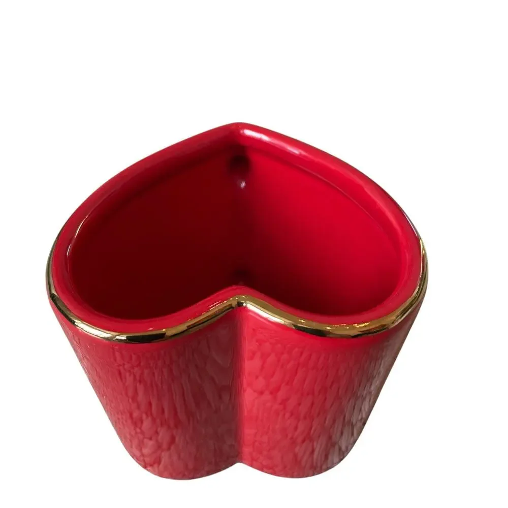 Target Threshold Heart Shaped VALENTINE Mugs Red Gold Rim 14.3oz Set of 2 New